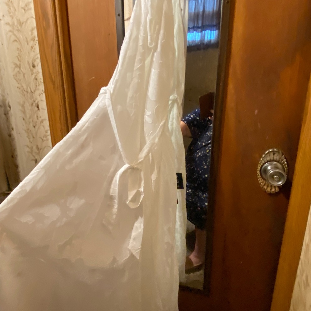 Lulu's Chic White Dress NWT - Picture 5 of 10